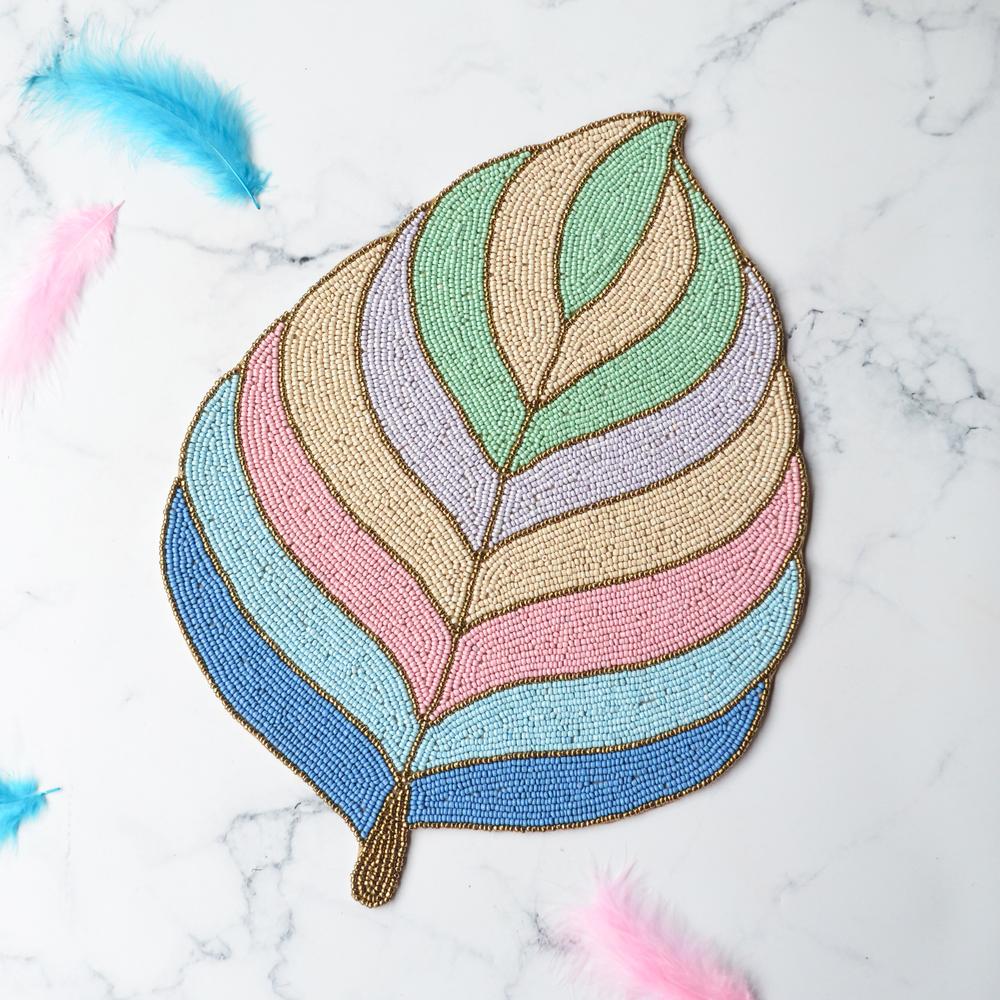 beadsfeathertrivetmat_1000x