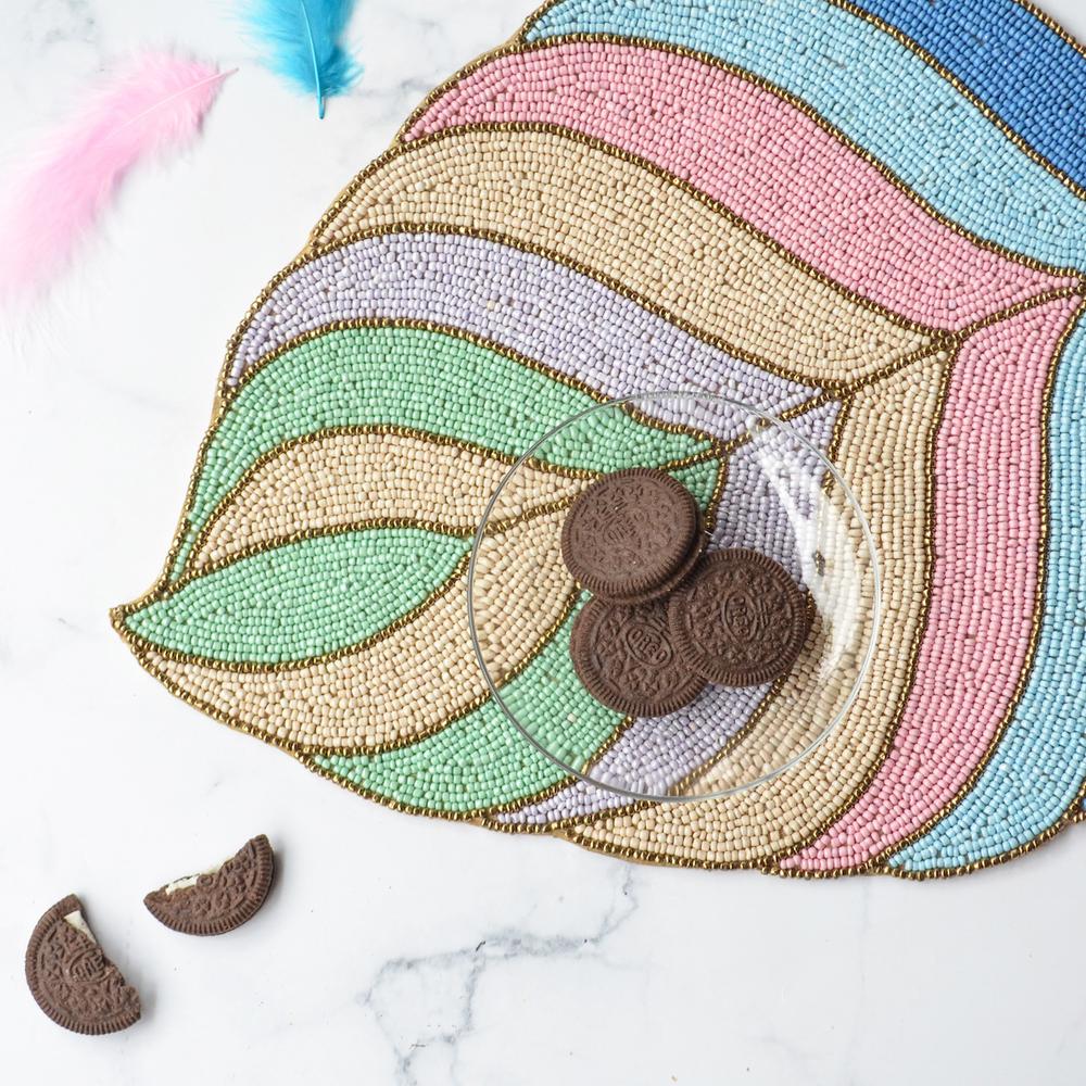 beadsfeatherwithcookies_1000x